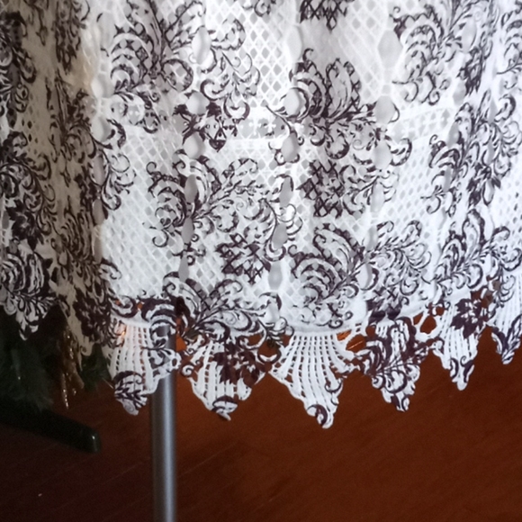 Skirt - Picture 3 of 3